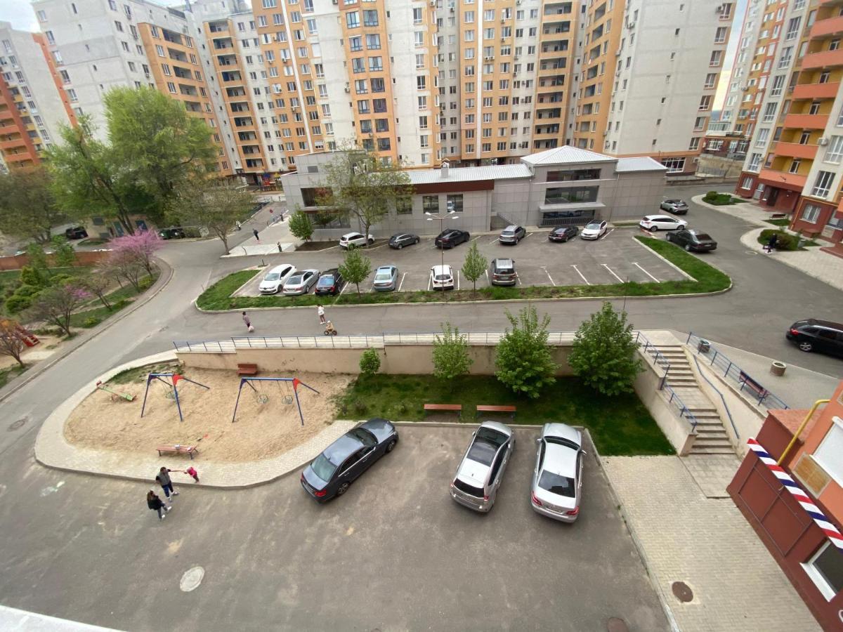 Two Bedroom Large Apartment In Kisinyov Kültér fotó