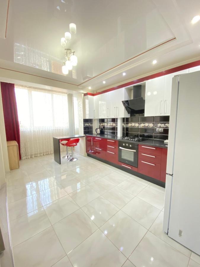 Two Bedroom Large Apartment In Kisinyov Kültér fotó