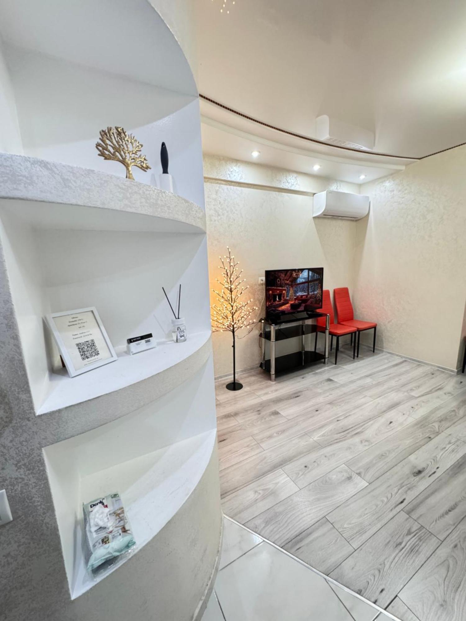 Two Bedroom Large Apartment In Kisinyov Kültér fotó