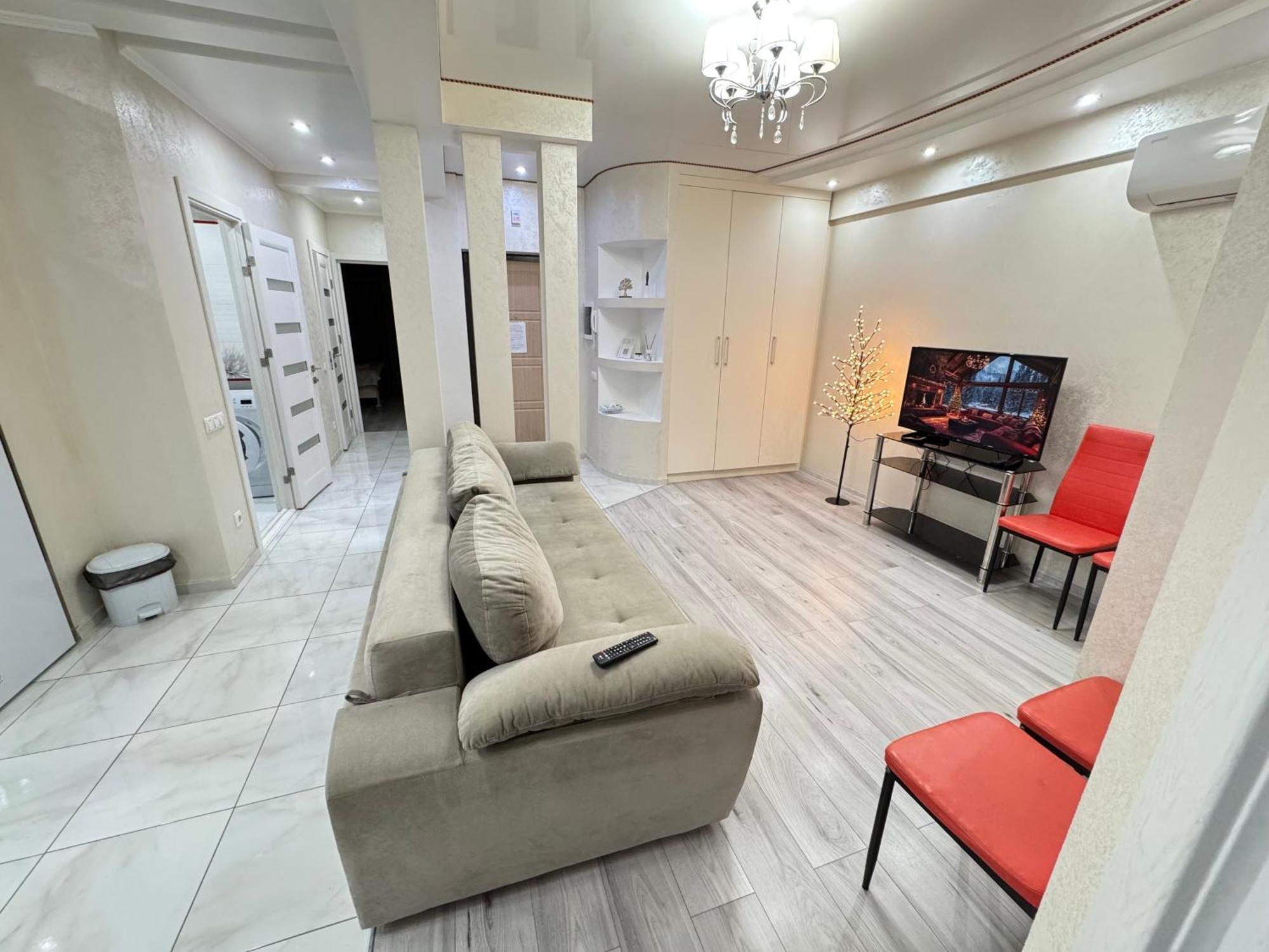 Two Bedroom Large Apartment In Kisinyov Kültér fotó